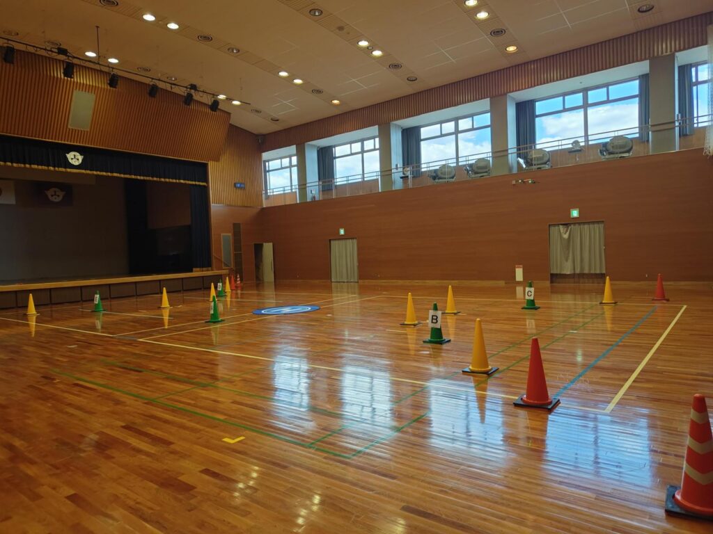 フライト場(屋内)