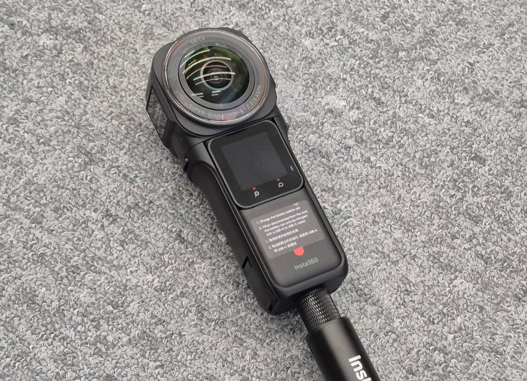今回使用したInsta360の360°カメラ