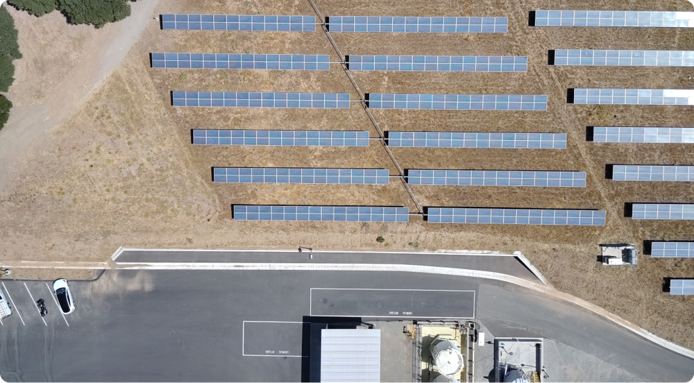 太陽光発電所の空撮